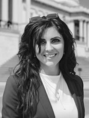 Oriel Headshot and Bio